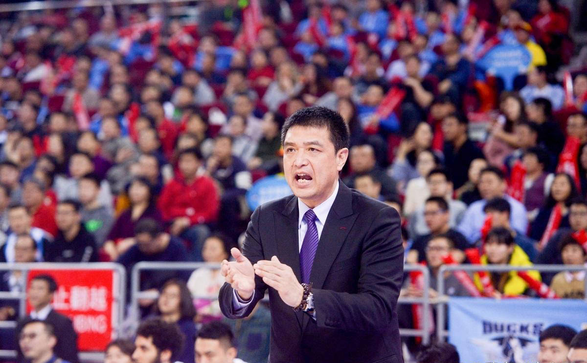 曝张庆鹏接替闵鹿蕾出任北控主帅休赛期将有球员变动的简单介绍