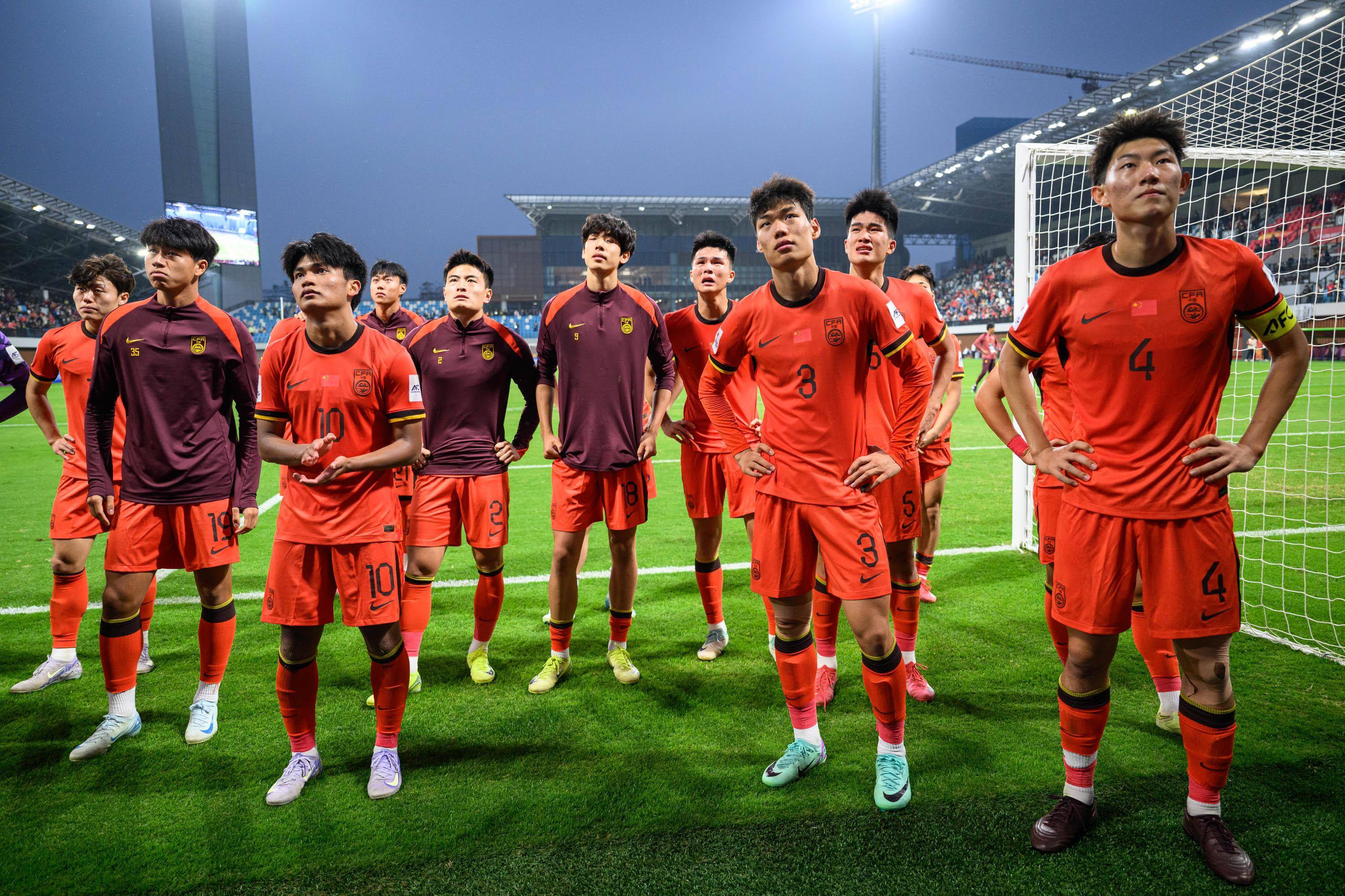 包含曝国青主帅久尔杰维奇将执教国足率队征战东亚杯的词条